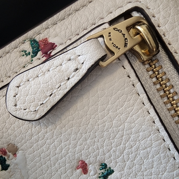 NWT ~ Coach Wyn Soft Wallet With Paint Dab Floral Print~ Very Rare - Picture 8 of 16